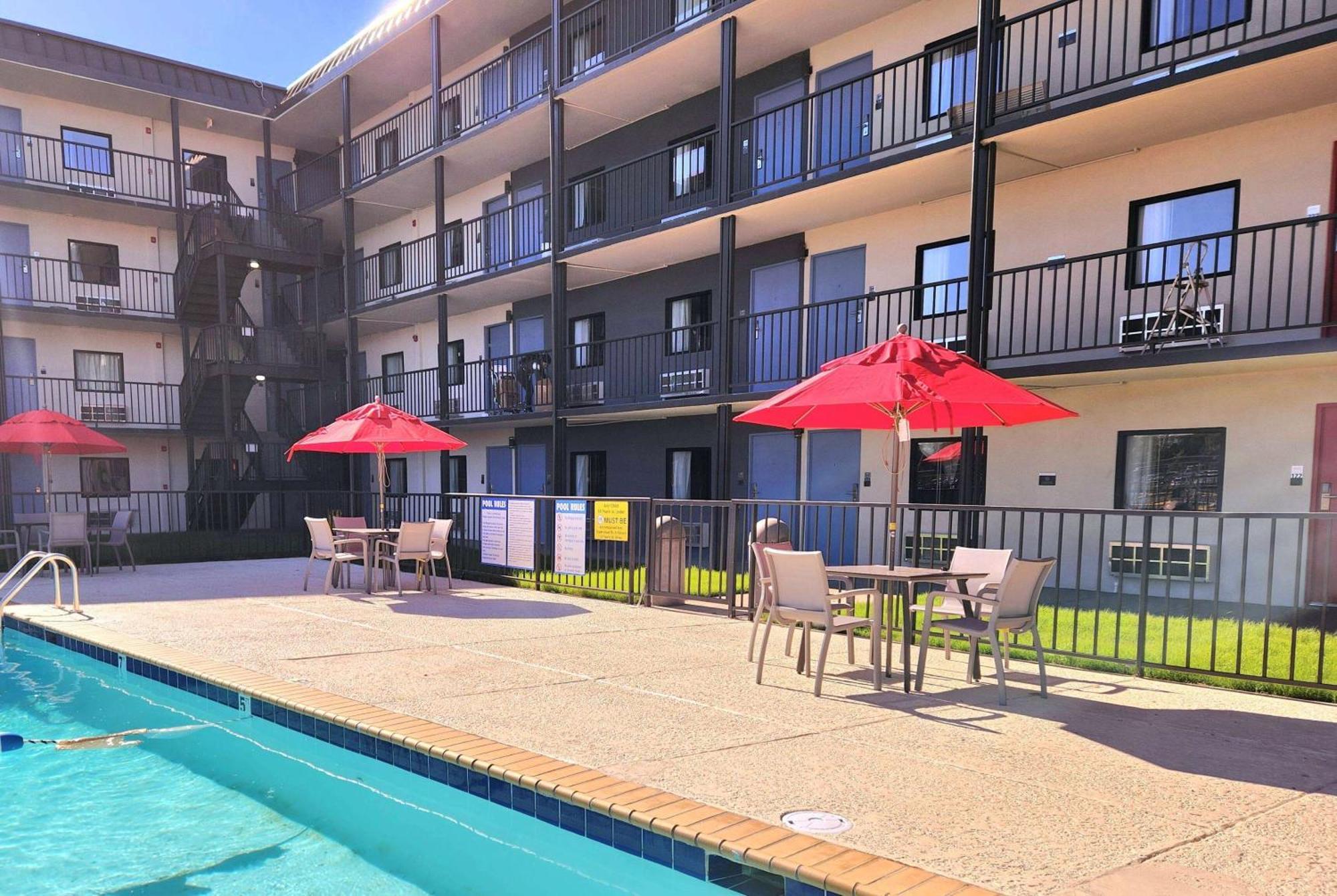 Days Inn By Wyndham Kenner/New Orleans Airport South 外观 照片