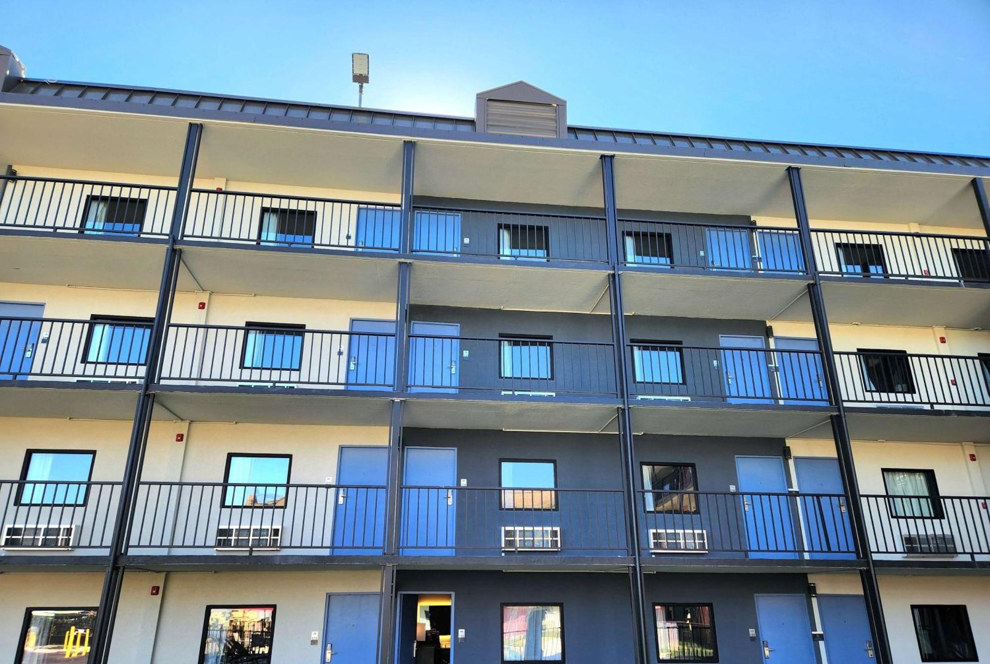 Days Inn By Wyndham Kenner/New Orleans Airport South 外观 照片